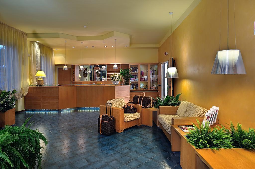 Raffy Family & Bike Hotel Diano Marina Dış mekan fotoğraf