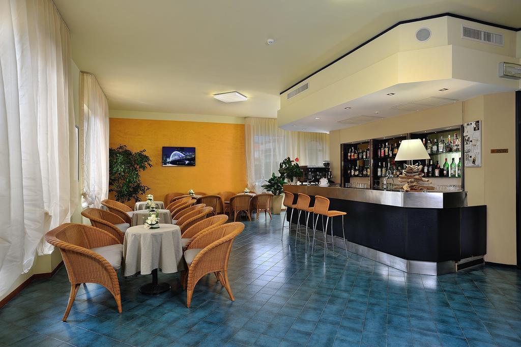 Raffy Family & Bike Hotel Diano Marina Dış mekan fotoğraf